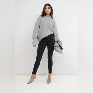 J Brand High Rise Alana Jeans. Color: Vanity. Size: 28